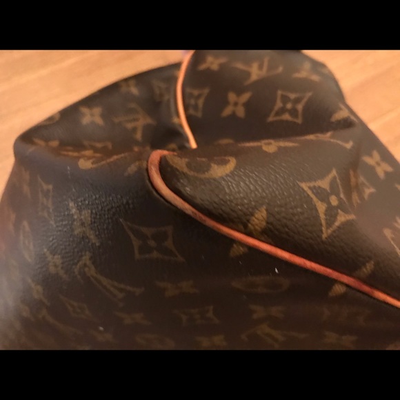Authentic Louis Vuitton - Picture 7 of 8